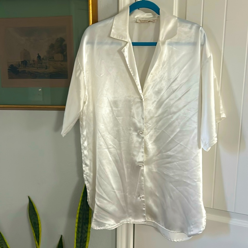 Vintage Victoria’s Secret satin sleep shirt size 8P